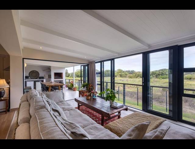 3 BEDROOM HOUSE FOR SALE IN KEURBOOMSTRAND